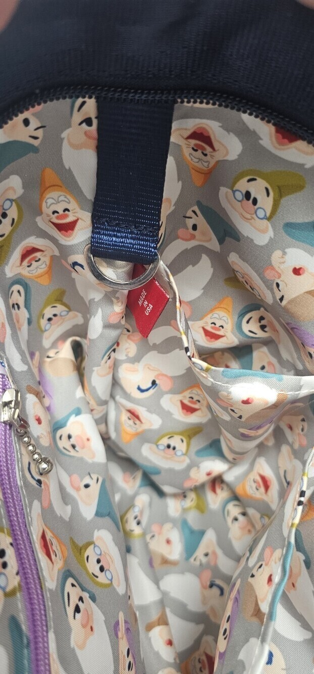 Harveys Seatbelt Bags Disney Snow White Mini Streamline Tote Bag Purse NEW - Picture 12 of 13